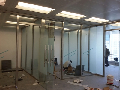 東麗區(qū)玻璃隔斷行業(yè)領(lǐng)袖 專(zhuān)業(yè)品質(zhì)與創(chuàng)新服務(wù)的典范